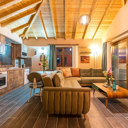 My Heart Sauna And Indoor Heated Pool Vilă *